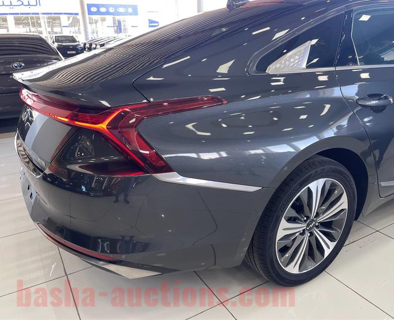 كيا k8 2022 2022 هايبرد معفي من رسوم الجمارك والارقام