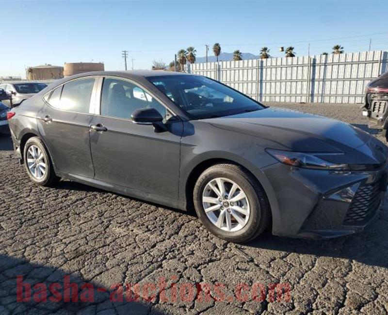 2025 TOYOTA CAMRY XSE