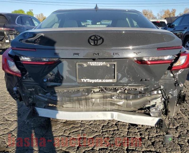 2025 TOYOTA CAMRY XSE