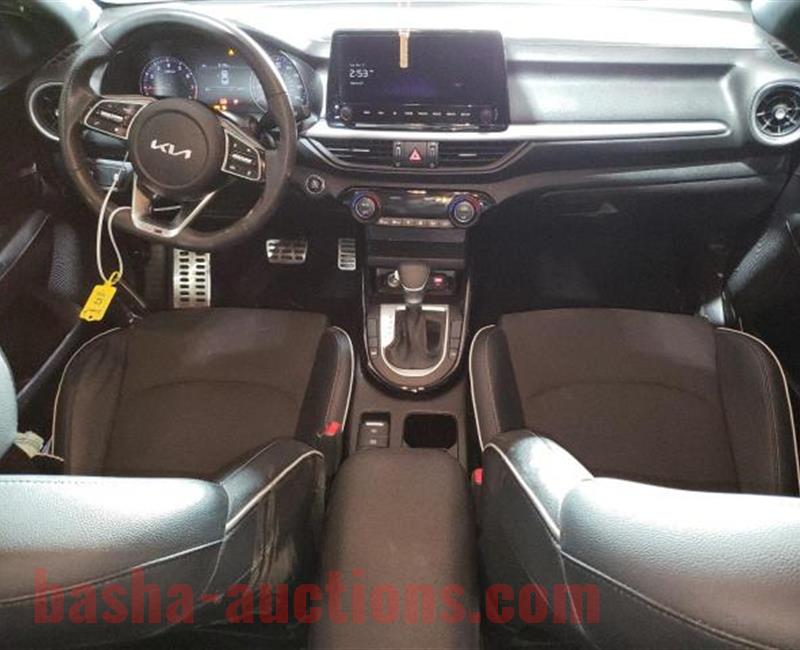 2023 KIA FORTE GT LINE