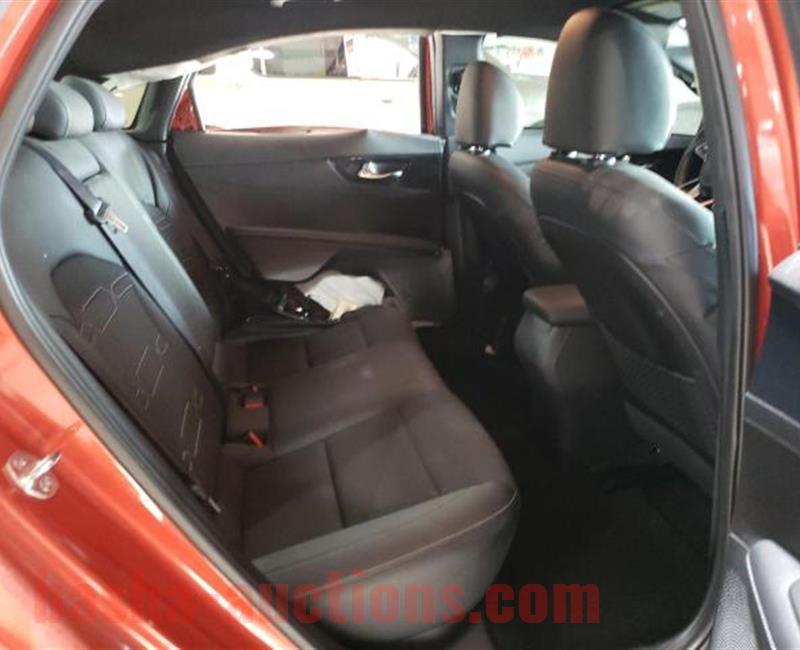 2023 KIA FORTE GT LINE