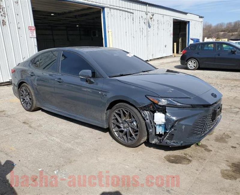 2025 TOYOTA CAMRY XSE