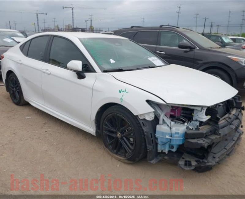 2025 TOYOTA CAMRY SE