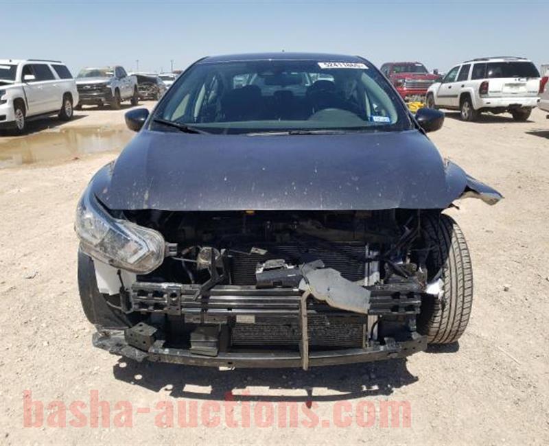 Nissan versa 2024