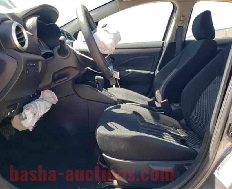 Nissan versa 2024