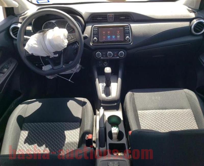 Nissan versa 2024