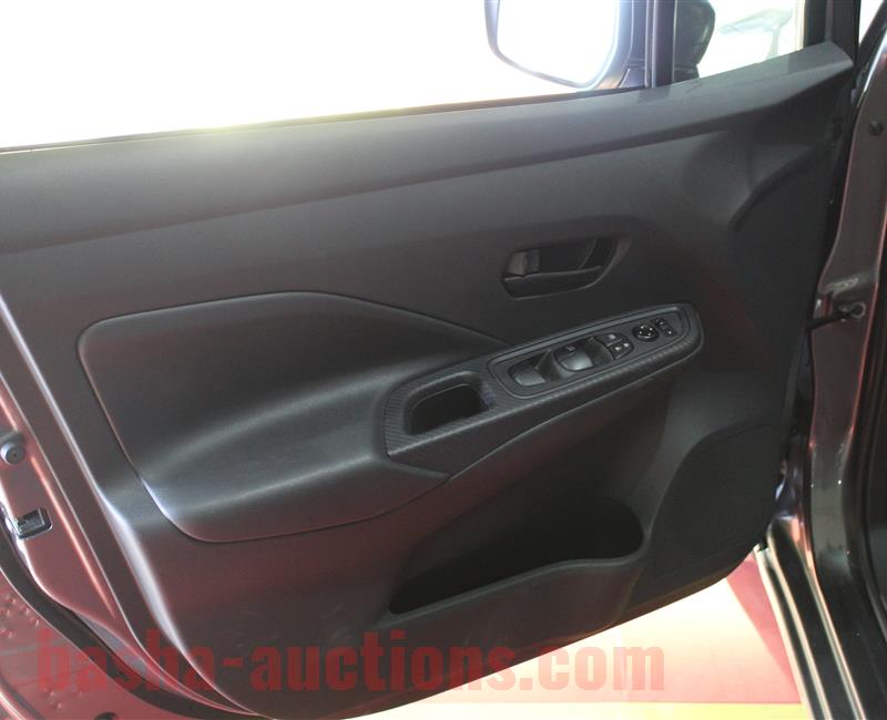 Nissan versa 2024