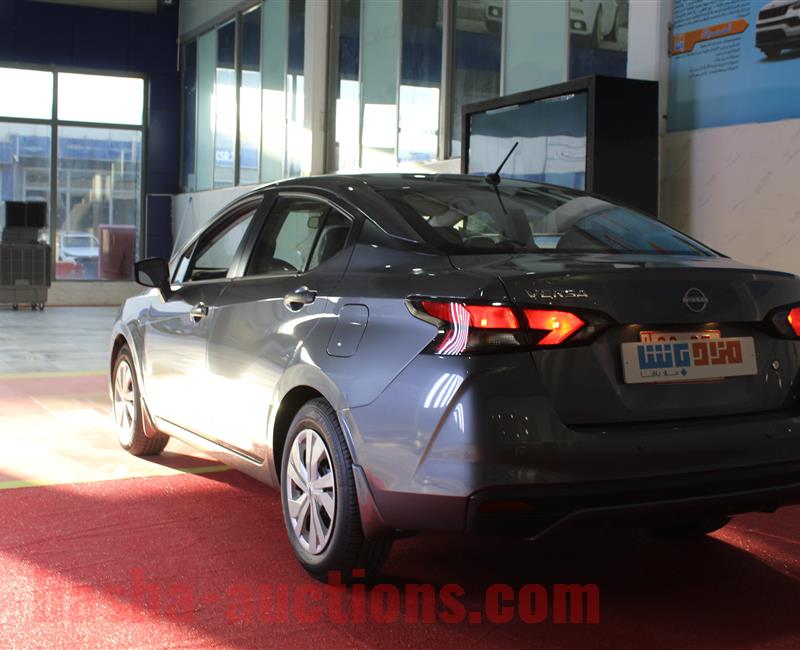 Nissan versa 2024
