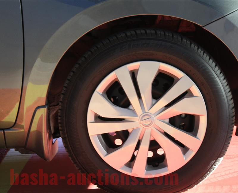Nissan versa 2024