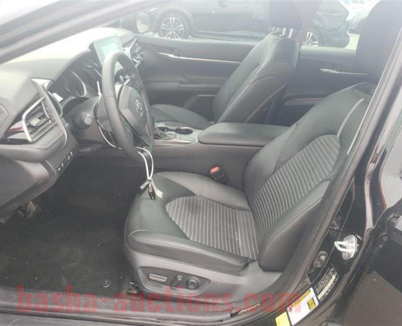 Toyota Camry SE 2023