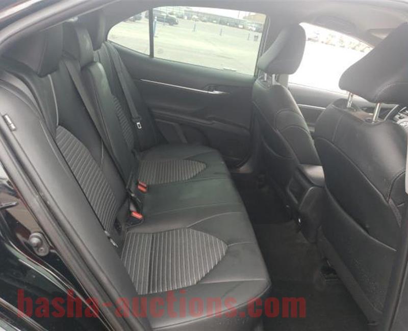 Toyota Camry SE 2023
