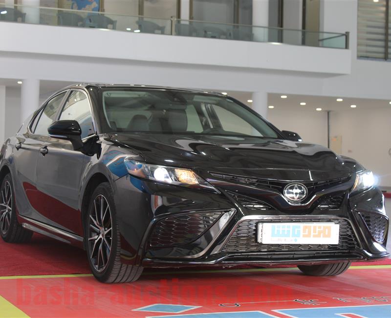 Toyota Camry SE 2023